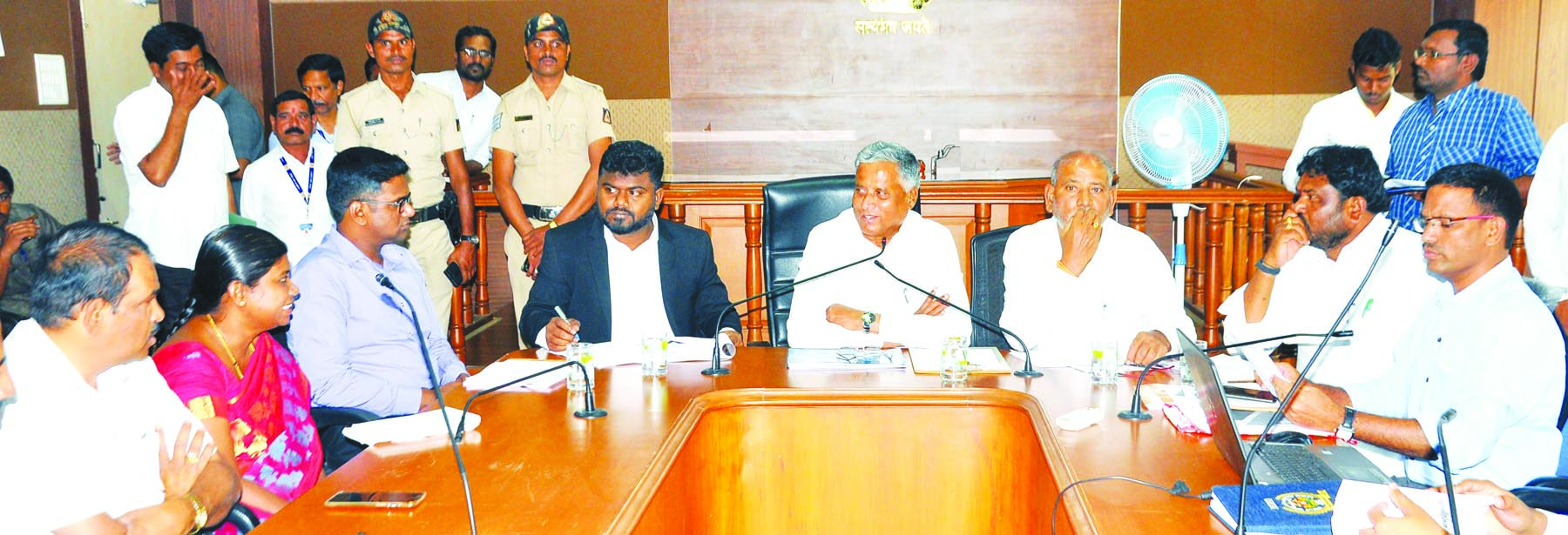 ಬಡವರಿಗೆ ಸೂರು ಒದಗಿಸಿ: ವಿ. ಸೋಮಣ್ಣ